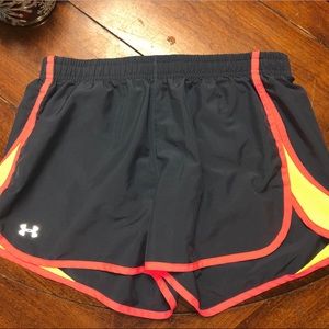 Under Armour Semi Fitted Track Shorts